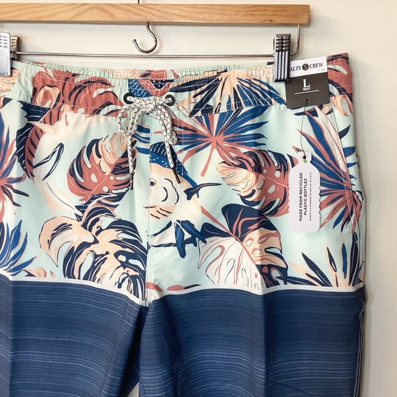 NWT Salty Crew Tandem 18” Boardshorts - Palm Leaf Print - L - Picture 3 of 8